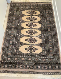 Handmade Pakistani Wool Rug