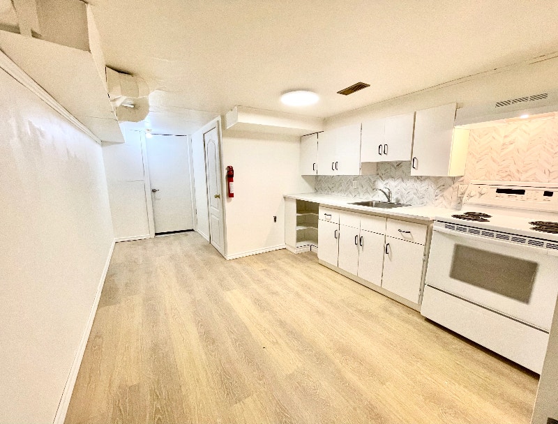 1 bedroom 1 bath apartment for rent near downtown Kitchener Long Term