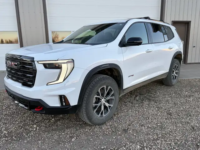2025 GMC Acadia AT4