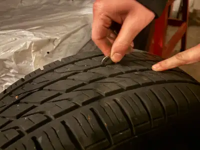 Pneu d’été presque neuf Sevie pour Civic dx 2007 avec rims