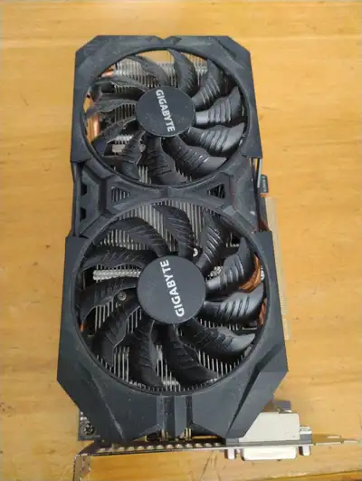 Gigabyte R9 380, View more