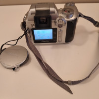 Fujifilm Finepix S3100 Digital Camera 4.0MP 6X Optical Zoom