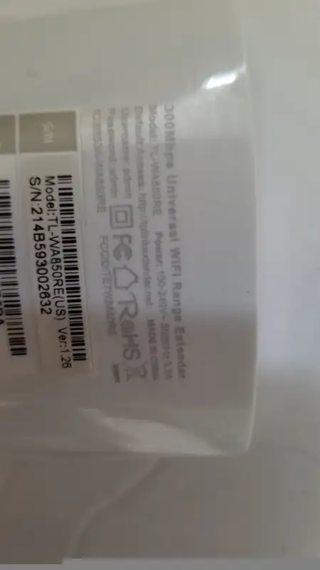 TP-LINK 300Mbps 1 Port Universal Wi-Fi Range Extender in Networking in City of Toronto - Image 3
