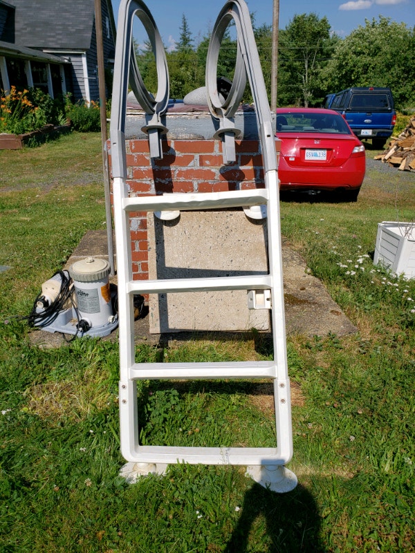 Swimming pool ladder and jacuzzi sand filter Hot Tubs & Pools La