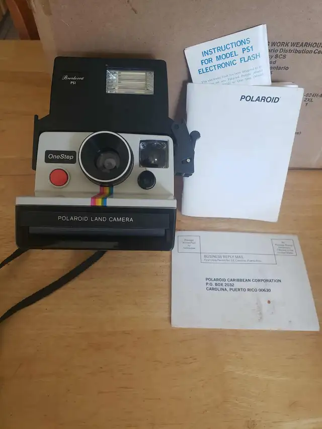 Polaroid land camera63782599307393123