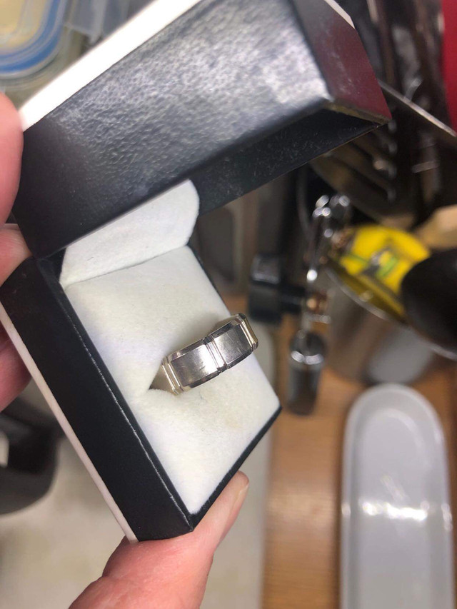 MENS Chrome  SIZE 10 WEDDING BAND in Wedding in Regina - Image 3