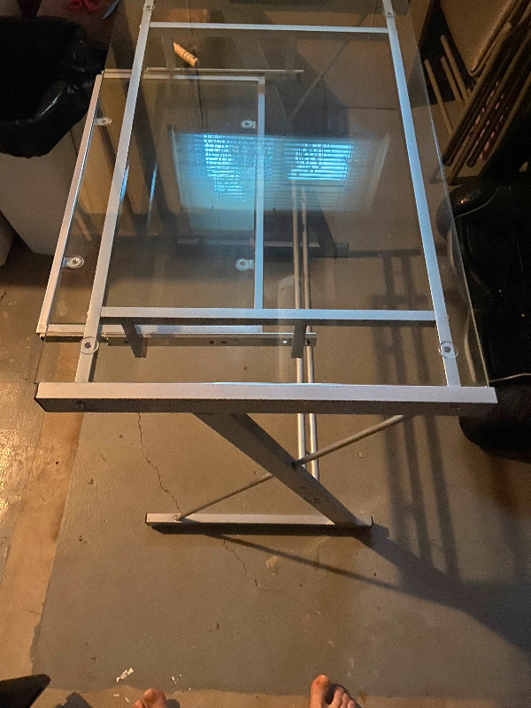Glass computer desk like new in Other in St. Catharines