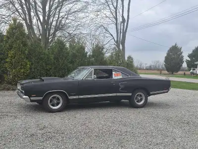 Lots of lookers .... Was asking $35,000 or best offer . Rare Car From Canada -- 1969 Dodge coronet 5...