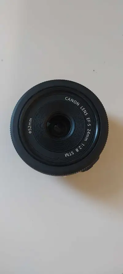 Canon Pancake 24mm 2.8 lens, View more