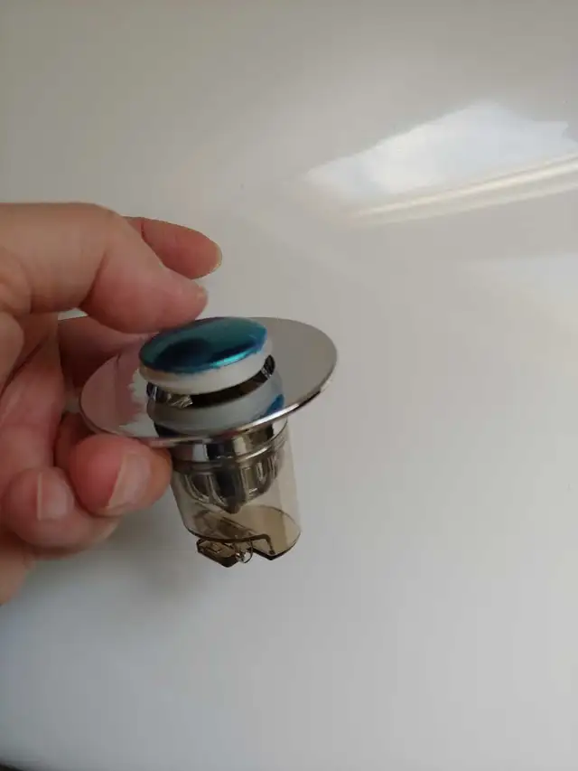 Drain Stopper, Pop Up Stopper, Anti-Odor in Bathwares in Markham / York Region - Image 2