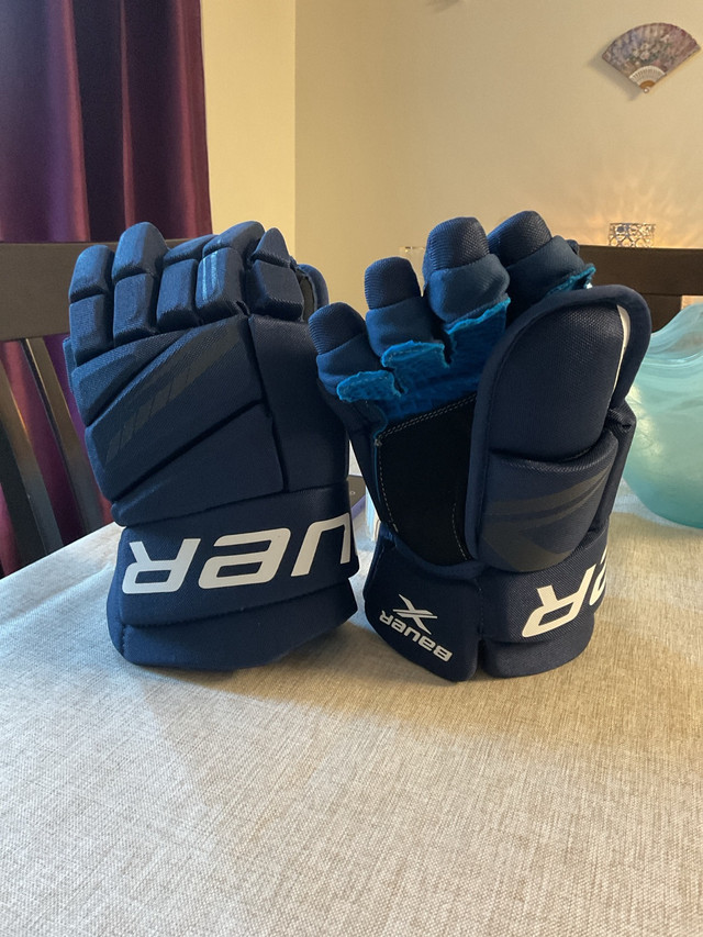  Hockey Gloves  and Skates  in Hockey in Ottawa