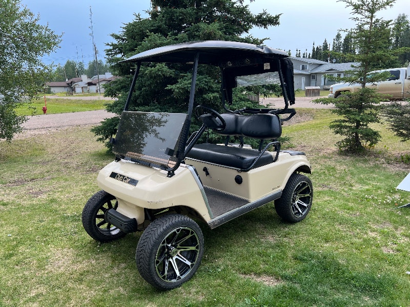 Club car DS Golf Cart, gas. Other Grande Prairie Kijiji