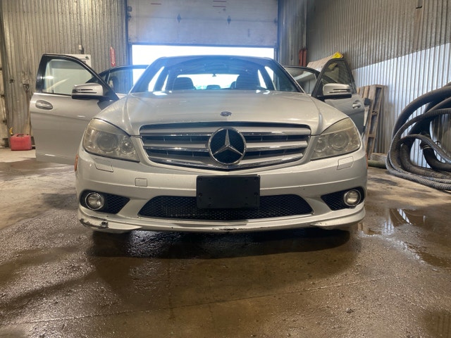 Mercedes 300 2010 — photo 3