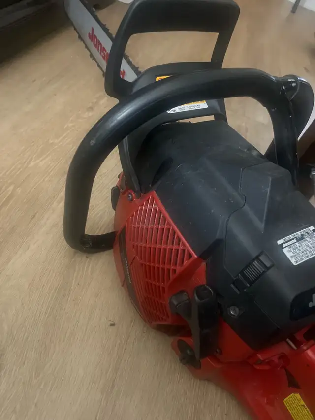 Jonsered Chainsaw in Power Tools in Edmonton - Image 6