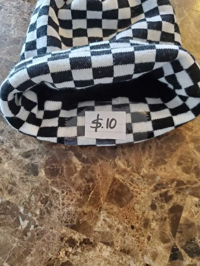 Men's Sweatpants,Tank Top and Hat in Men's in Mississauga / Peel Region - Image 7