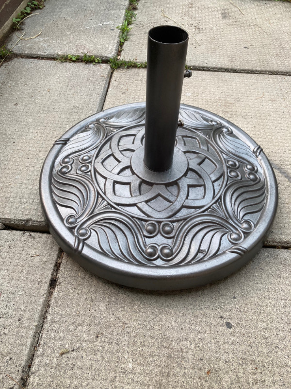 9 Inch Round Umbrella Stand Base, 35Lb Heavy Duty Outdoor Patio Patio