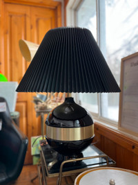 Superbe lampe vintage noire et gold de style Reggiani