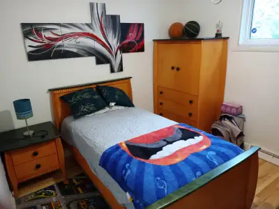 Mobilier de chambre pour ados en très bon état, View more