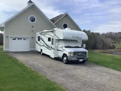 Sadly we are selling our 2011 Thor Freedom Elite 32 foot class C motorhome, This unit has only 24000...