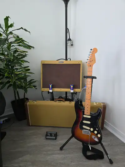 1998 USA Fender Strat/Tweed Fender Blues Deluxe Reissue, View more