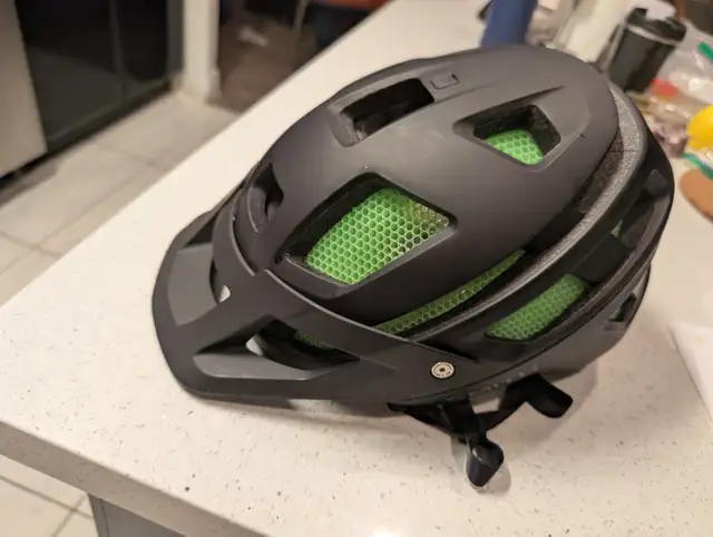 SMITH Forefront 2 MIPS Cycling  Bike Helmet - Large 59-62 cm in Clothing, Shoes & Accessories in City of Toronto - Image 3