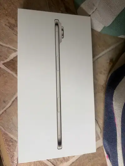 I phone air sealed box 1 Tb Gold (price dropped  2300$ to 2000$, View more
