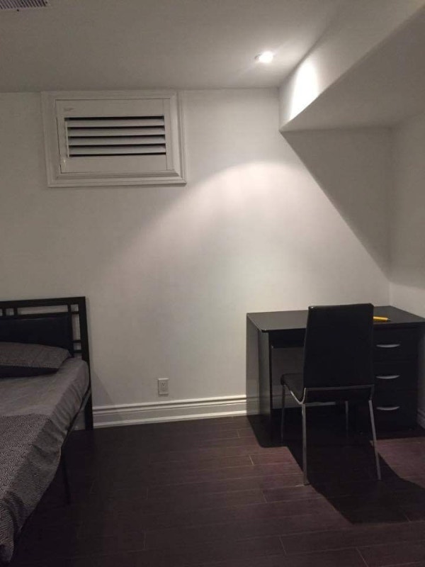 2 FURNISHED ROOMS AVAILABLE FOR RENT UTSC/CENTENNIAL SCARBOROUGH Room