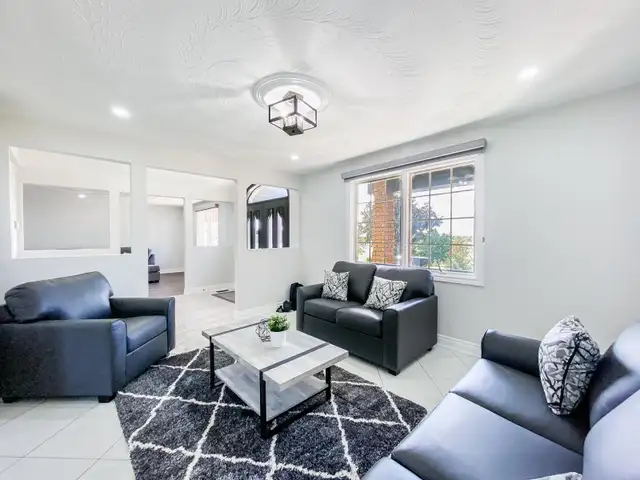 Shared room for rent - Hamilton in Room Rentals & Roommates in Owen Sound - Image 6