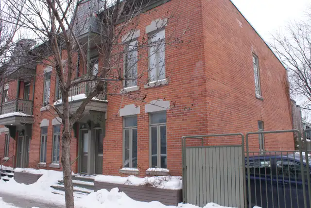 Furnished 2 br. apartment – walk to McGill