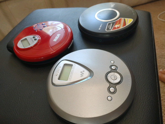 Three non working Discman  in Other in Leamington - Image 3