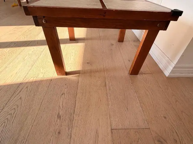 Square Wood and Tile Top Table in Coffee Tables in Oshawa / Durham Region - Image 5