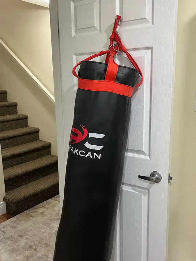 MMA Heavy Bag in Exercise Equipment in City of Halifax - Image 4