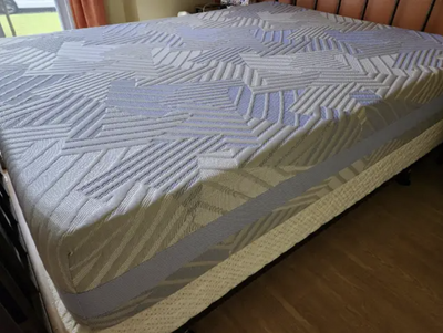 Queen size Sealy Optimum Posturepedic Mattress, View more