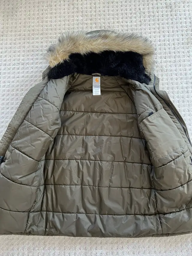 Carhartt Parka coat size L in Men's in Calgary - Image 3
