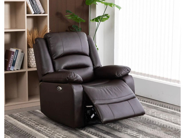 Brand New Electric Leather Recliner Chair in Chairs & Recliners in Mississauga / Peel Region