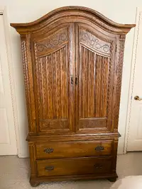 Beautiful armoire from Ethan Allen Furniture solid wood