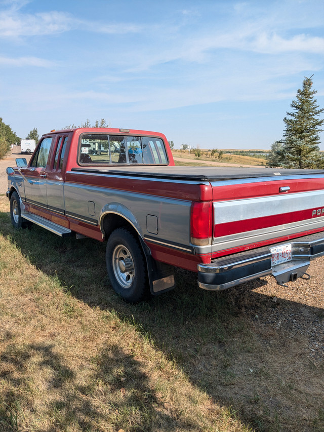 1989 FORD F250 2WD in Cars & Trucks in Medicine Hat - Image 2