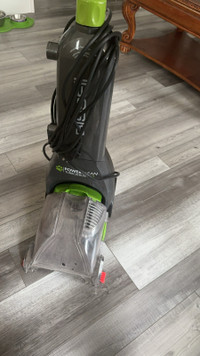 Carpet Cleaner/Vaccum- Bissell