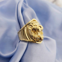 18K Italian Gold Men's Lion Ring - 13.1 Grams