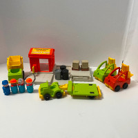 Vintage fisher price little people lift and load lumbar yard