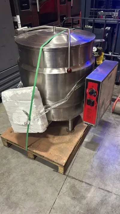 Vulcan K40EL 40-Gallon Electric Fixed Steam Kettle-Like New, View more