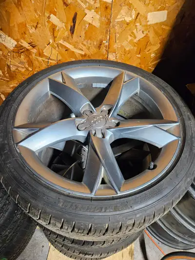 4 original audi mags and summer tires Michline 255/35/19 ( paractically new) Bought rhem at the end...
