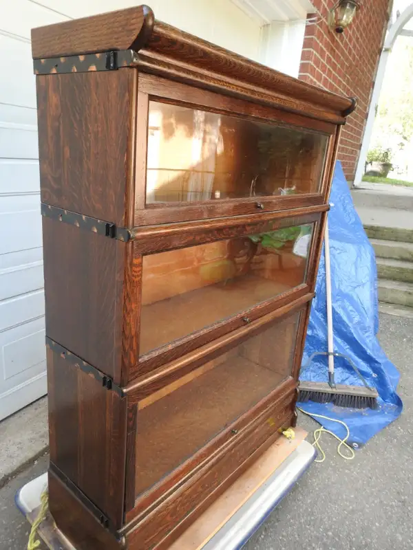 Antique 3 glass level barrister bookcase restored professionally in Bookcases & Shelving Units in Hamilton - Image 7