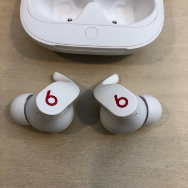 Beats Fit Pro True Wireless Earbuds Noise Cancelling Headphones in Cell Phone Accessories in Ottawa - Image 2
