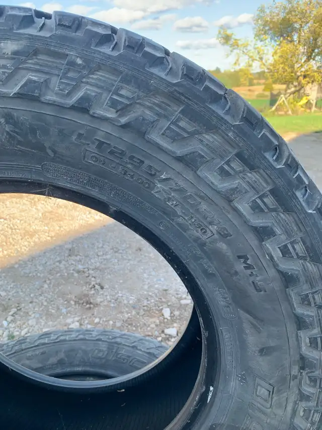 295/70/18 cooper discoverer Maxx in Tires & Rims in Owen Sound - Image 3