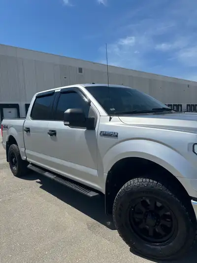 2015 FORD F-150 XLT SUPERCREW 4x4 5.0L V8 COYOTE • Clean • Well Maintained • Safety Included • No Ac...