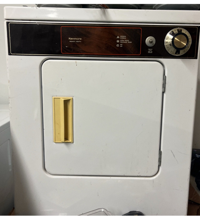 Apartment size  dryer small  110volts plug in Washers & Dryers in Ottawa