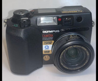 Olympus C -4040