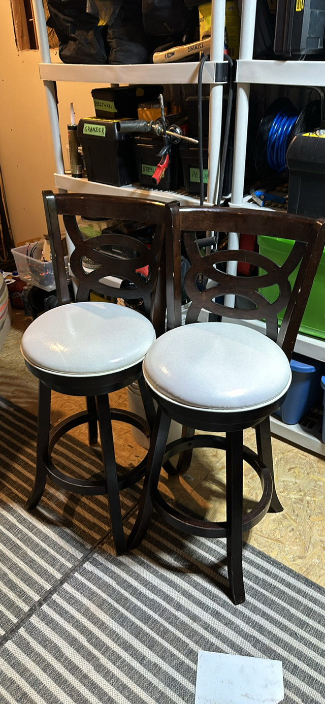 Bar stools  in Kitchen & Dining Wares in Calgary