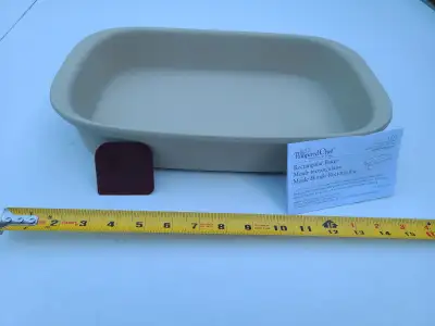 Pampered Chef Rectangular Baker and Lid Combo, View more